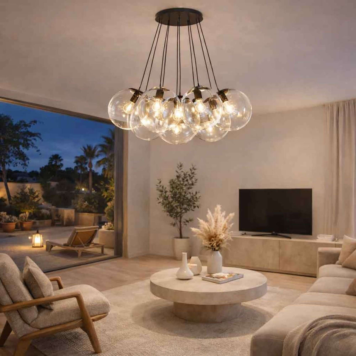 s.luce Orb Cluster Mehrfach-Pendelleuchte 7-flammig 7x40cm in modernem Wohnzimmer mit harmonischem Licht