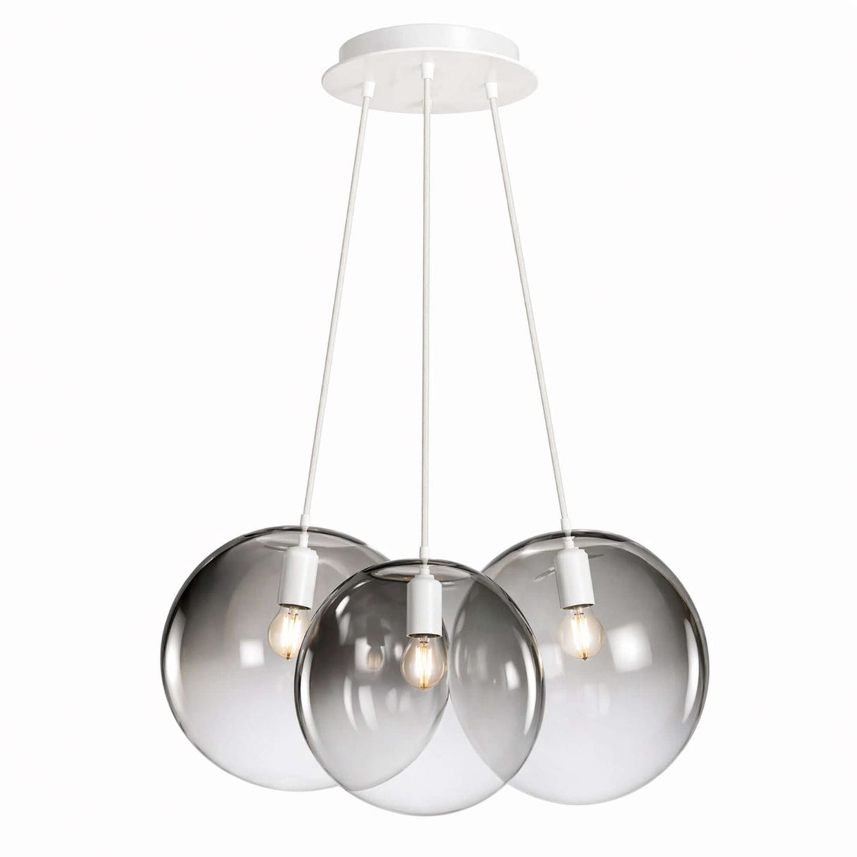 s.luce Orb Cluster Glas-Pendelleuchte 3-flammig 3x30cm mit drei mundgeblasenen Glaskugeln in harmonischer Anordnung.