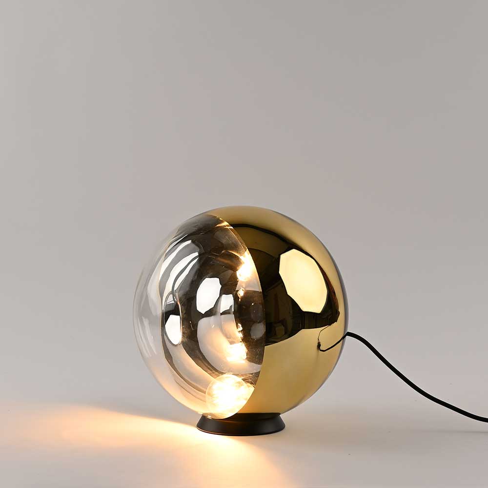 s.luce Orb bordslampa med glasglob