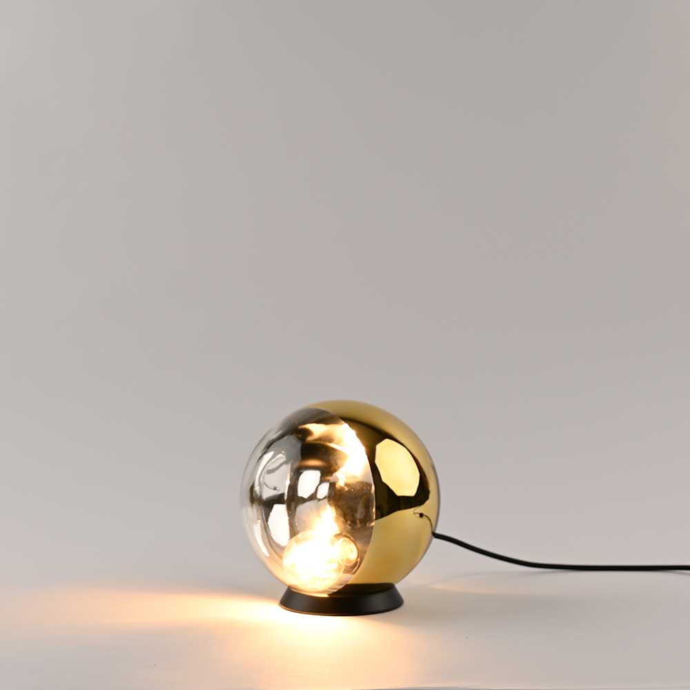 s.luce Orb bordlampe med glaskugle