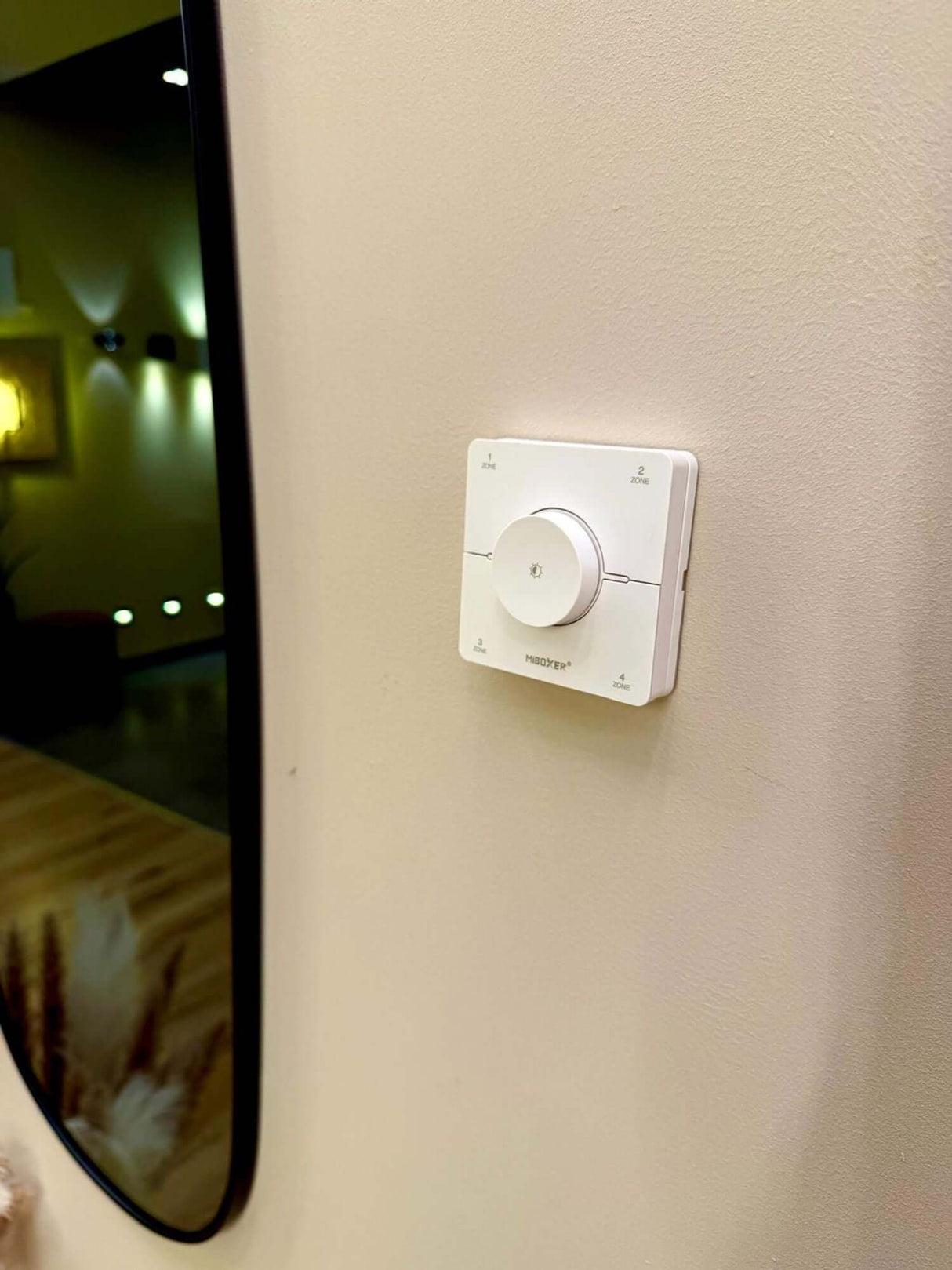 s.luce Smart-Dim-Set 4-Zonen 230V mit Fernbedienung inkl. Einbau Wandschalter zur Lichtsteuerung