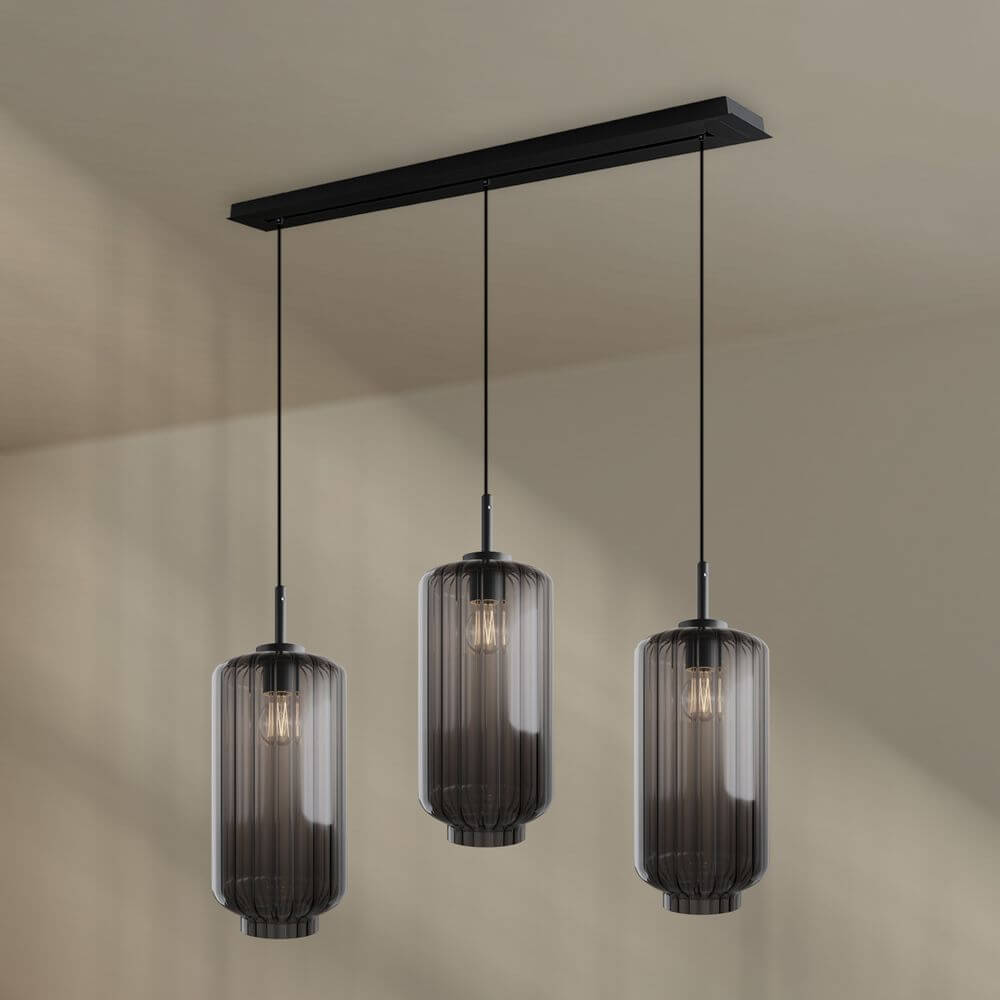 s.luce Velo Esstisch-Pendelleuchte 3-flammig 120cm Ø 18cm, elegante schwarze Pendelleuchte mit drei Glasleuchten.
