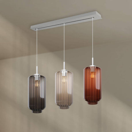 s.luce Velo Esstisch-Pendelleuchte 3-flammig 120cm Ø 18cm mit modernen Glasleuchten in verschiedenen Farben.