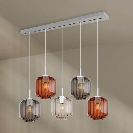 s.luce Velo Esstischlampe 5-flammig 160cm Baldachin Ø 20cm mit stilvollen Glaspendelleuchten.