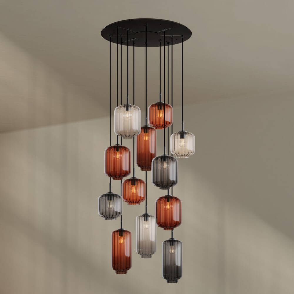 s.luce Velo 12-flammige Galerieleuchte mit eleganten Glas-Pendelleuchten in verschiedenen Farben.