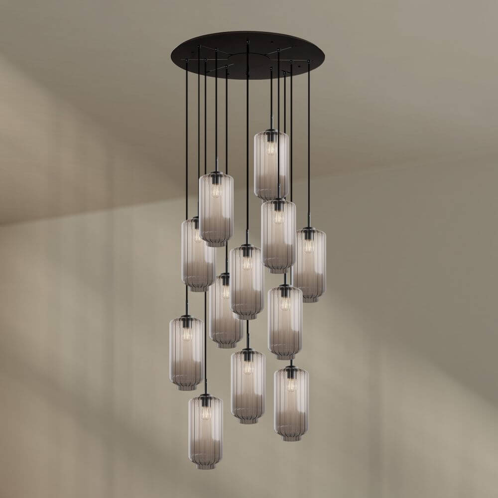 s.luce Velo 12-flammige Galerieleuchte mit eleganten Glas-Pendelleuchten für stilvolles Licht in großen Räumen.