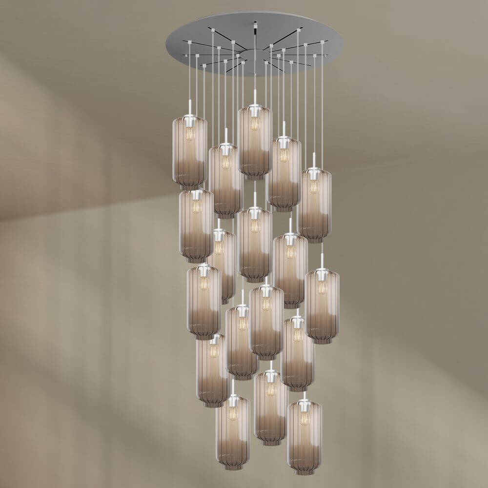 s.luce Velo Galerie-Pendelleuchte mit 20 mundgeblasenen Glaskugeln, Ø 120cm, elegantes Design für große Räume.