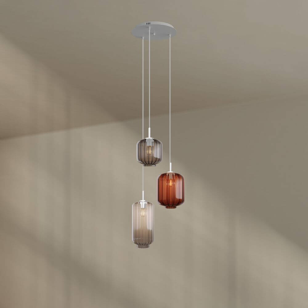 s.luce Velo 3-flammige Galerieleuchte mit mundgeblasenen Glaskörpern in verschiedenen Farben.