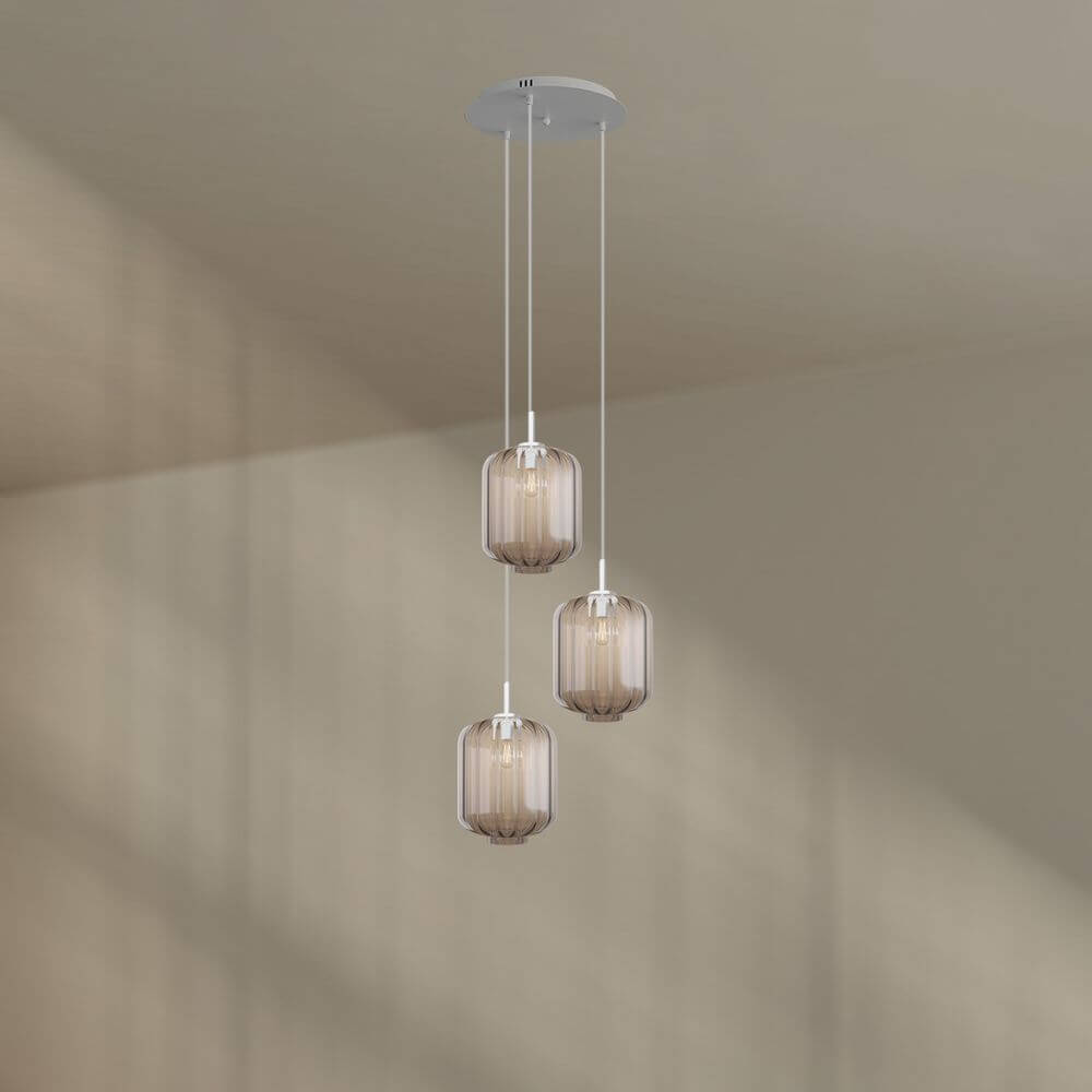 s.luce Velo 3-flammige Galerielampe mit drei mundgeblasenen Pendelleuchten in modernem Design.
