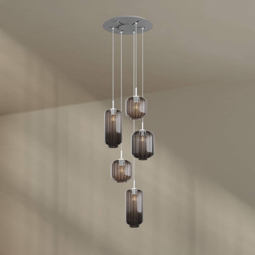 s.luce Velo 5-flammige Galerieleuchte mit eleganten Glaspendeln und hochwertigem Baldachin.