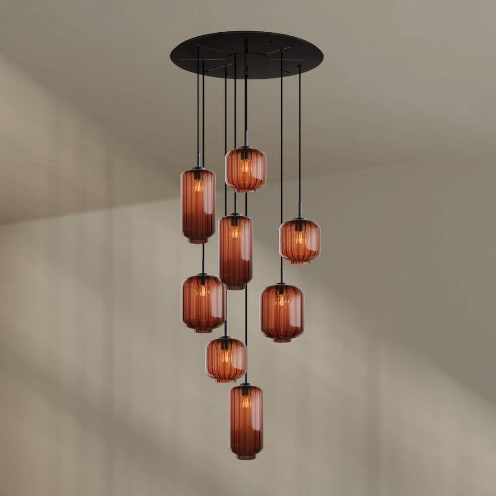 s.luce Velo 8-flammige Galerieleuchte mit eleganten Pendelleuchten aus Glas, ideal für hohe Räume.