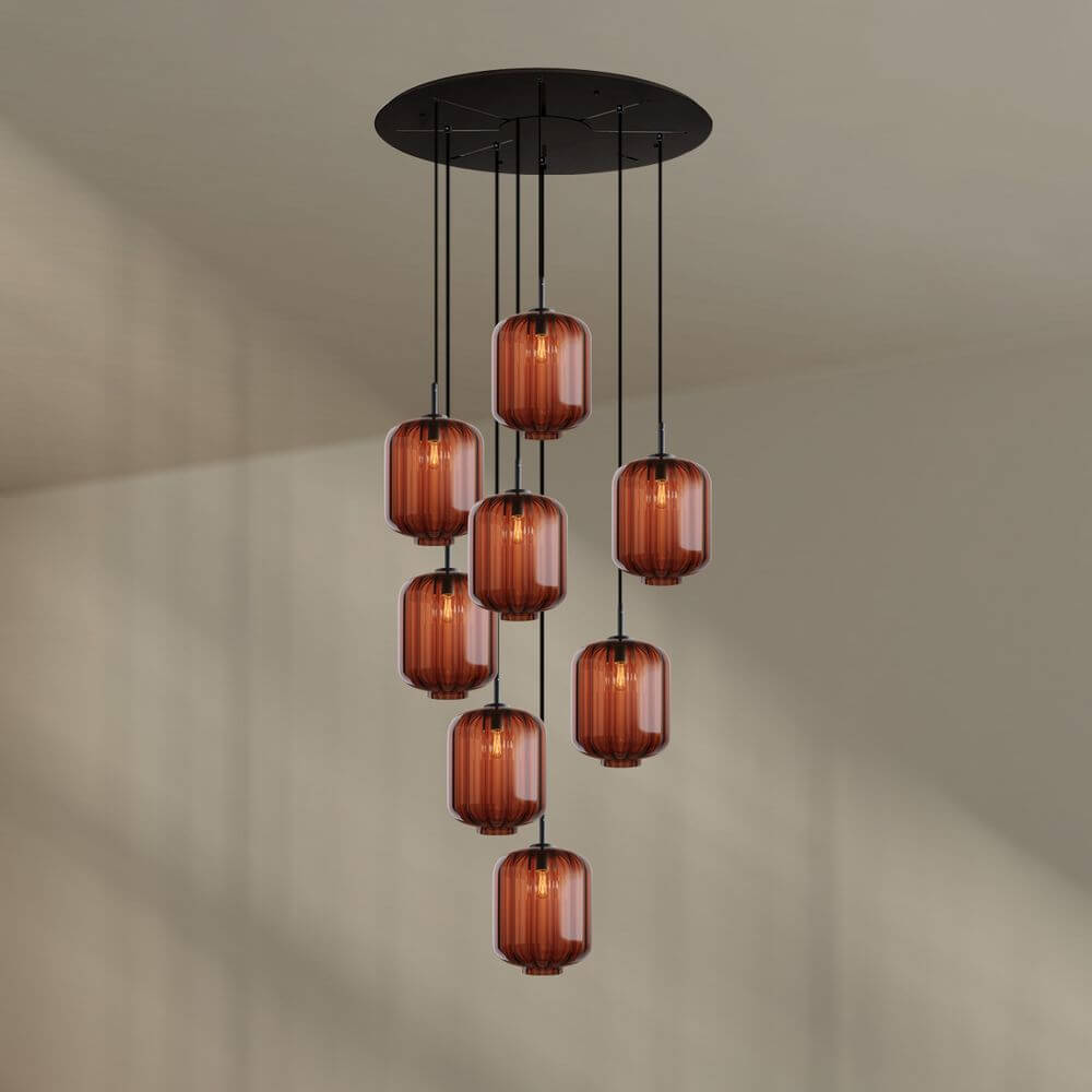 s.luce Velo Galerielampe mit 8 Pendelleuchten aus Glas, modern und stilvoll für hohe Räume.
