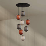 s.luce Velo 8-flammige Galerielampe mit bunten Glas-Pendelleuchten und Baldachin, ideal für hohe Räume.
