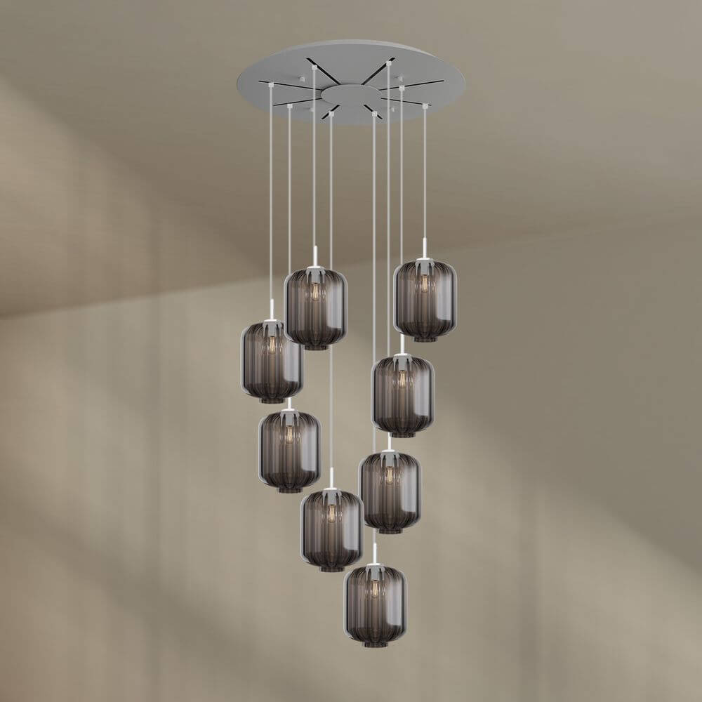 s.luce Velo 8-flammige Galerieleuchte mit mundgeblasenem Glas, elegantes Design für hohe Räume.