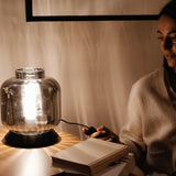 s.luce Velo Glas-Tischleuchte mit Schalter