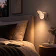 s.luce Santa Neo Akku Wand- & Tischlampe LED als kabellose Nachttisch- und Wandleuchte im modernen Schlafzimmer