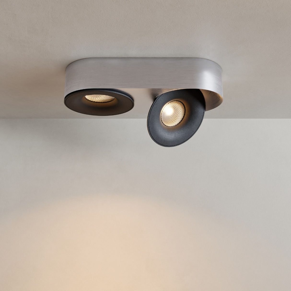 s.luce Santa Duo LED faretto da superficie orientabile e dimmerabile 