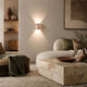 s.luce Travea LED Wandleuchte aus Travertin-Stein