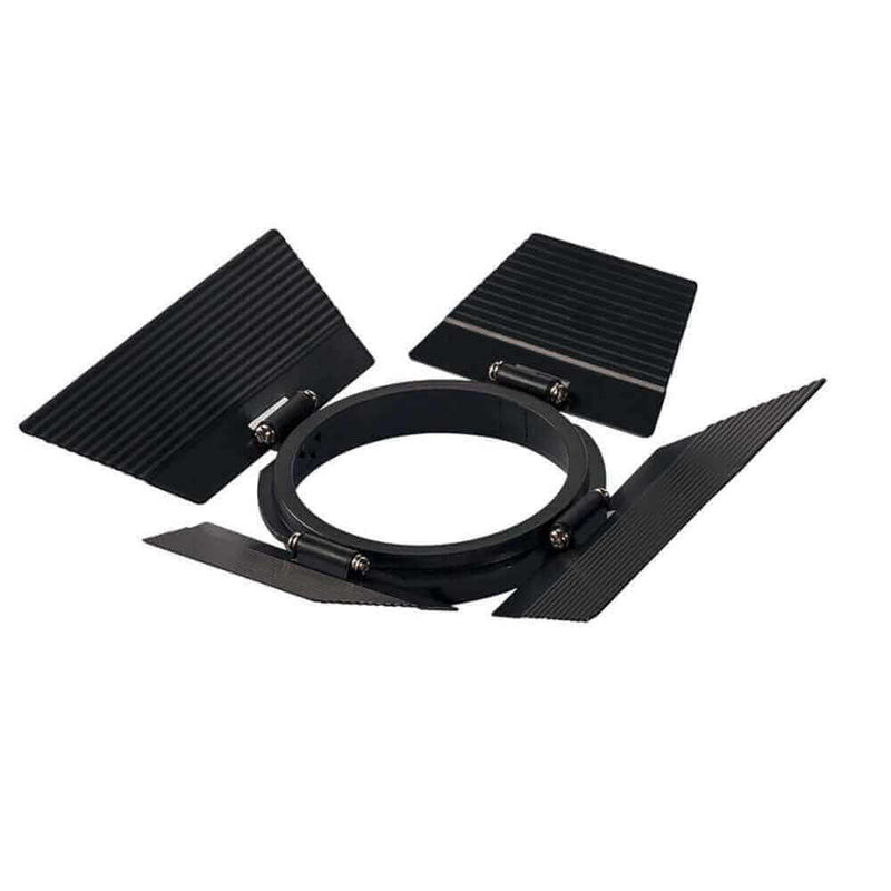 Schwarzfarbiger Lichtformer mit Klappen, ideal für professionelle Fotografie und Videoproduktion.